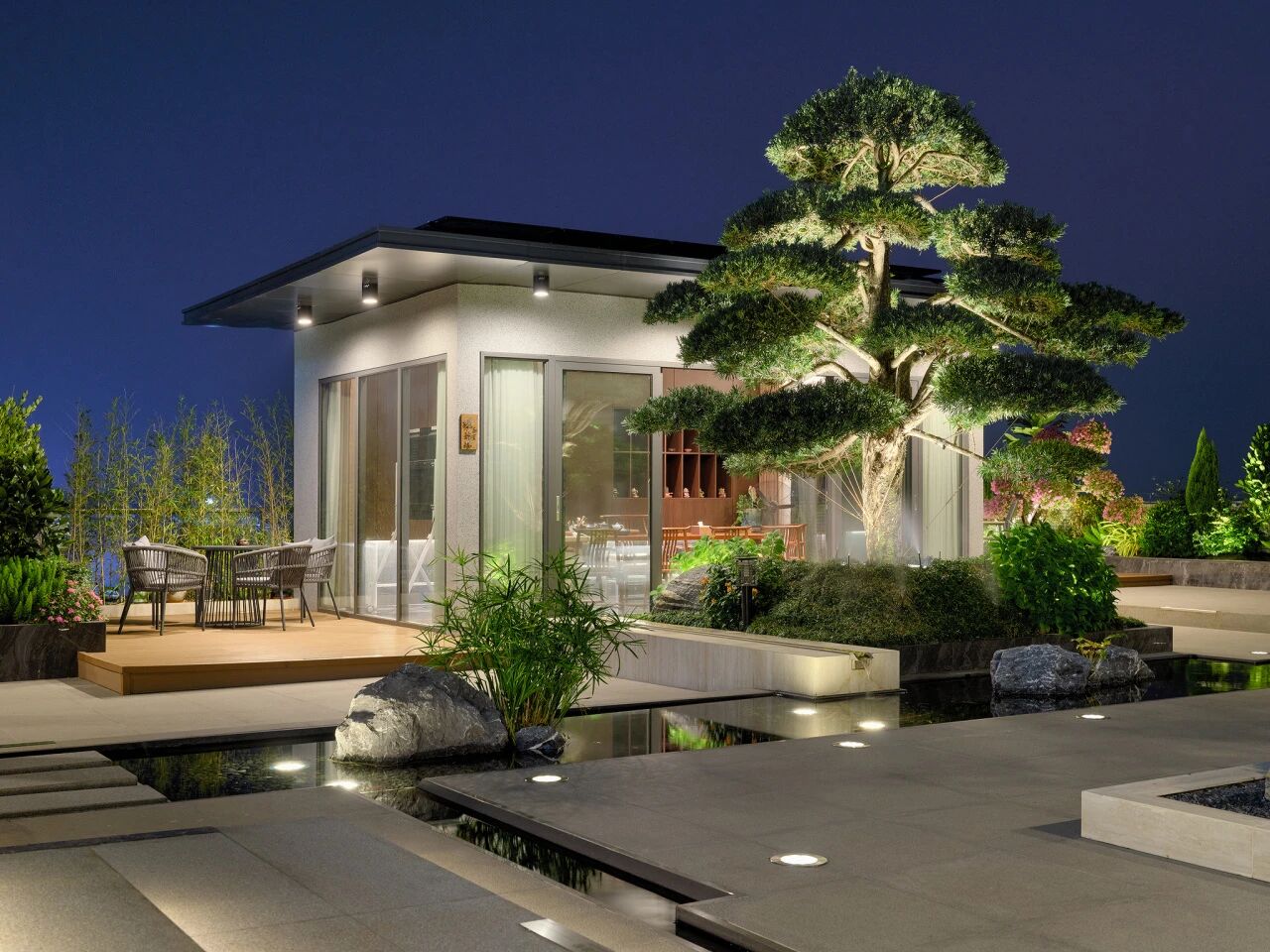 让每一位身处其中的人，都能在自然与科技的交融中，看见零碳未来的模样。