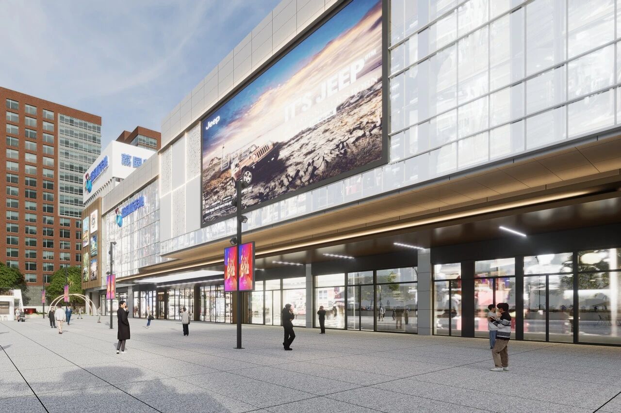 人性化与艺术性完美结合，为居民提供了一个既舒适又富有美感的公共空间。

首层商业街  SHOPPING STREET 
▼ 首层商业街改造前