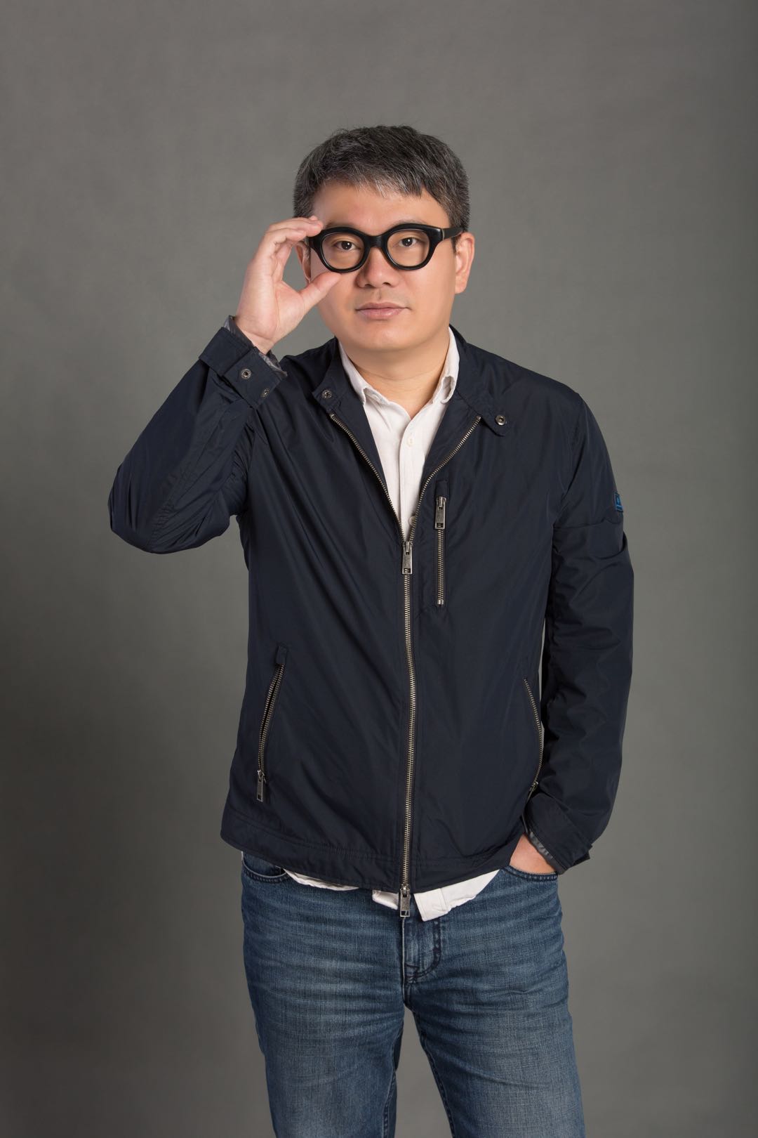 李坚明