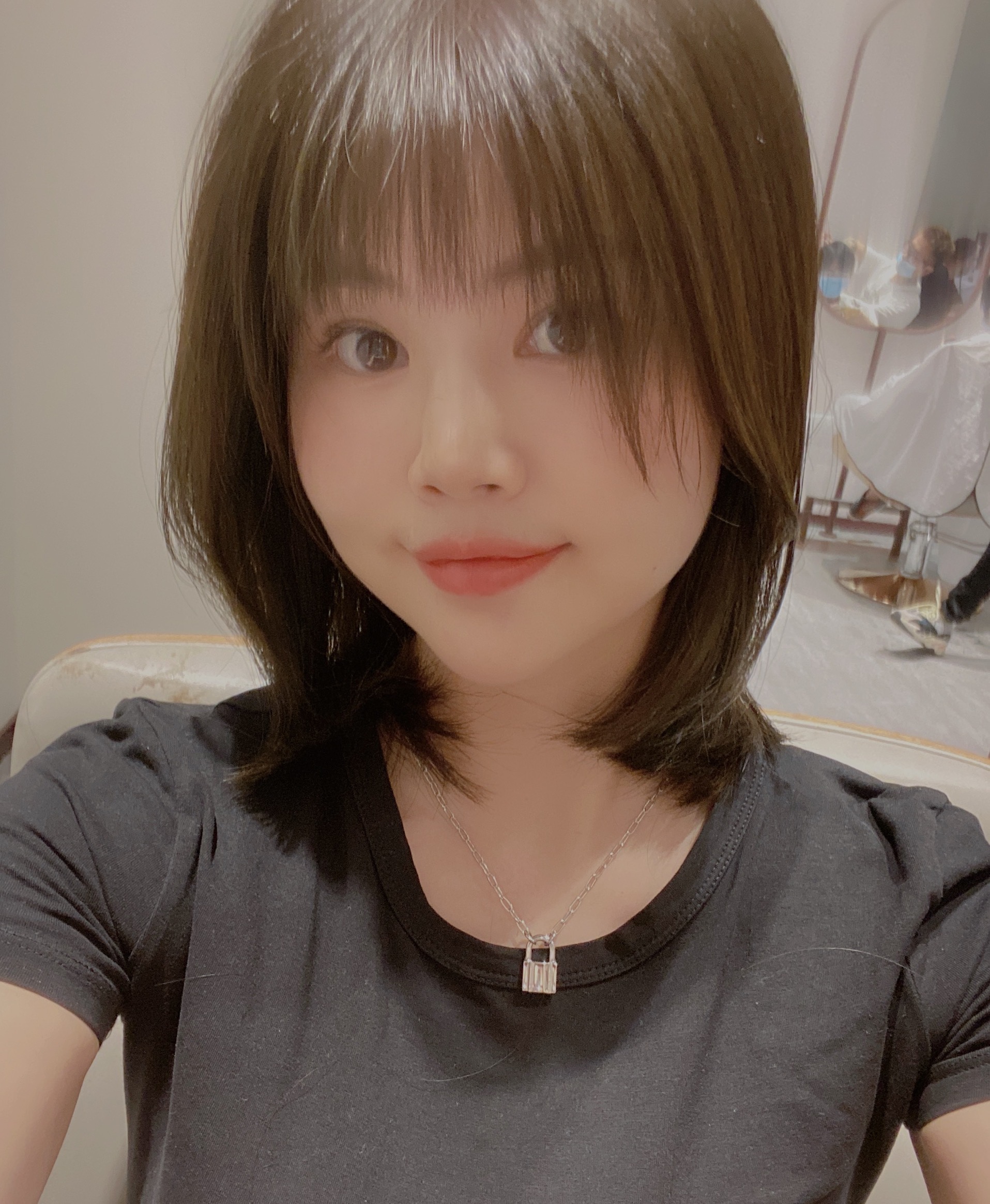 黄婷