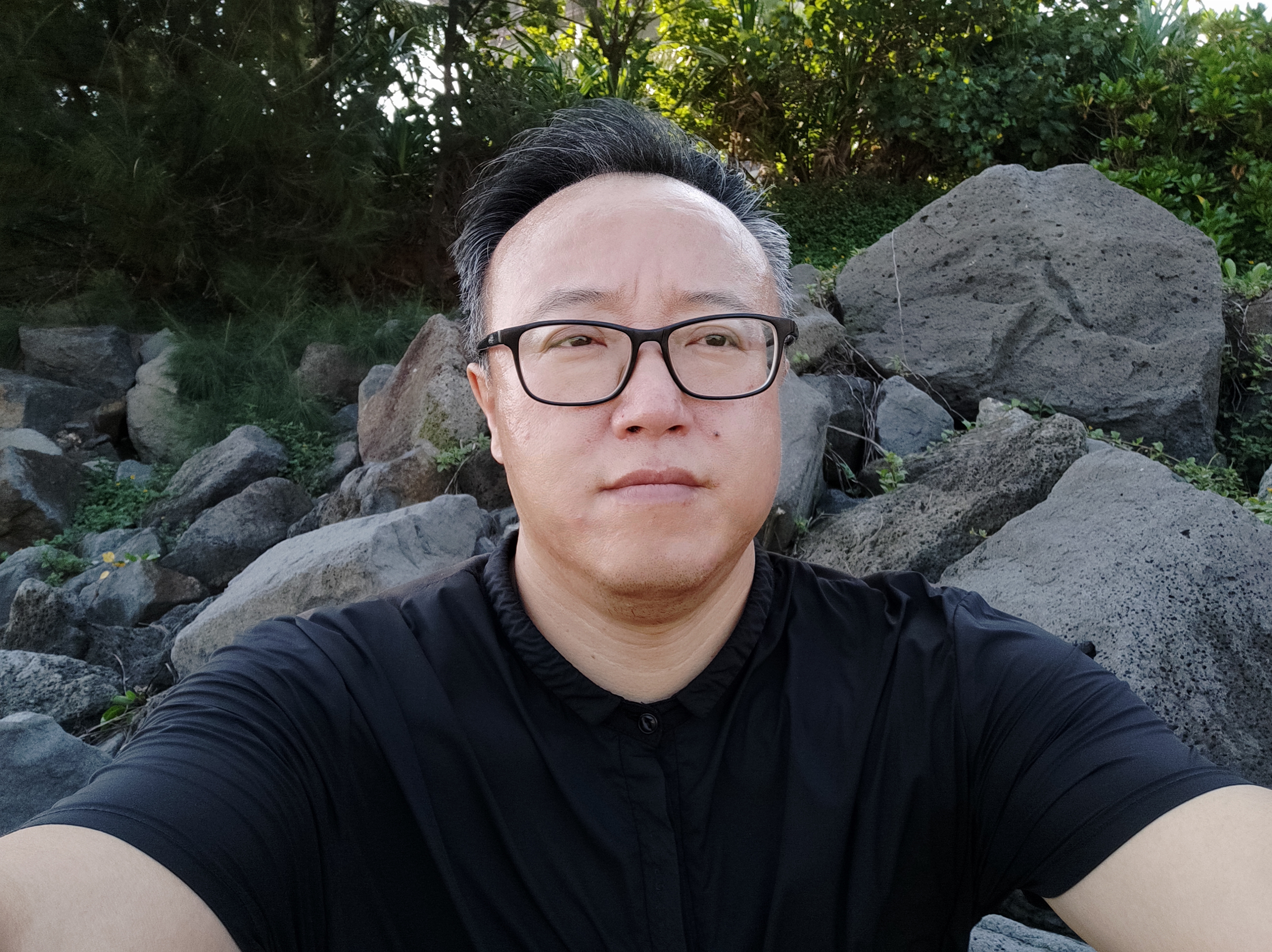 李伟