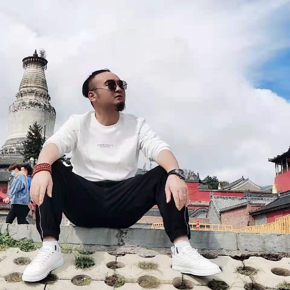 刘君平
