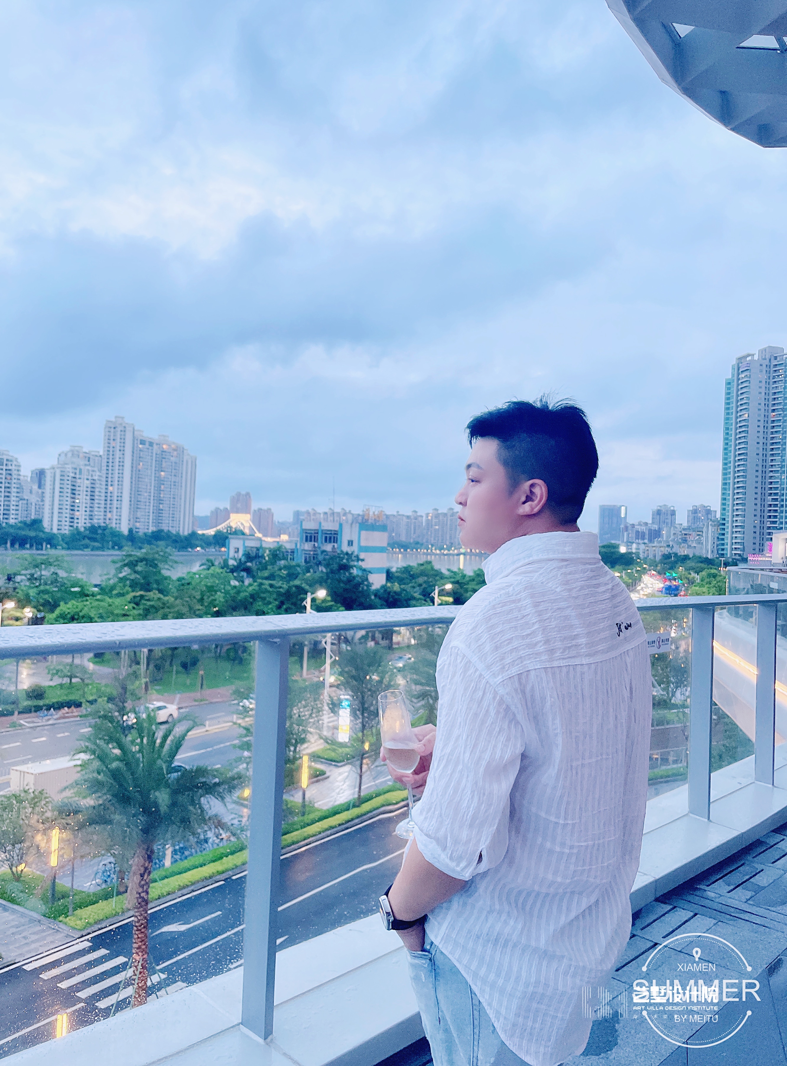 何明泽