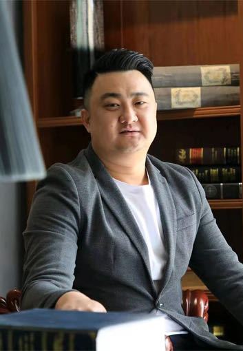 尹利旭
